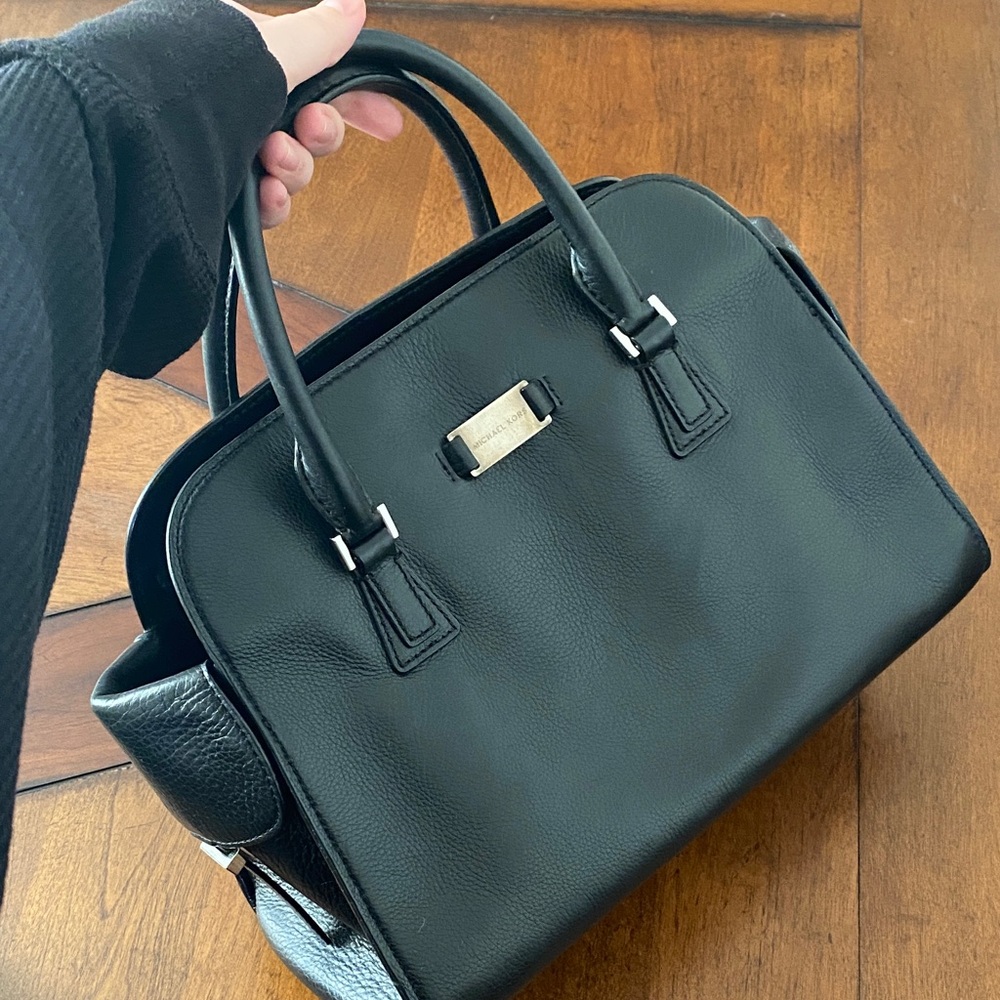 Black Michael Kors Leather Handbag - Picture 2 of 12